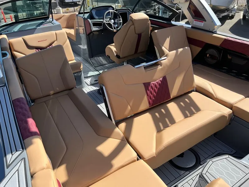 Slide: The Image of MasterCraft XT24 2024 - 12