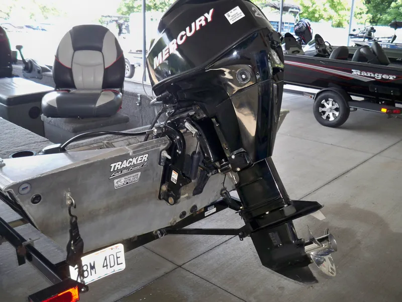 Slide: The Image of Tracker Boats Panfish™ 16 2010 - 2