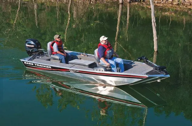 Slide: The Image of Tracker Boats Panfish™ 16 2010 - 12