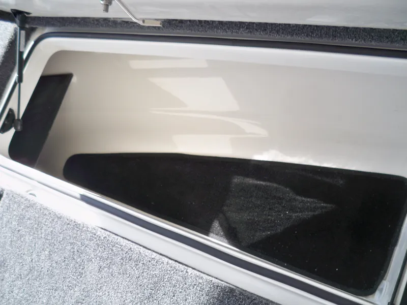 Slide: The Image of Ranger Z500 Series Z520 2026 - 8