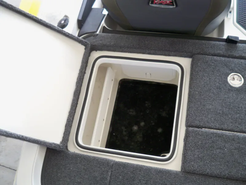 Slide: The Image of Ranger Z500 Series Z520 2026 - 16