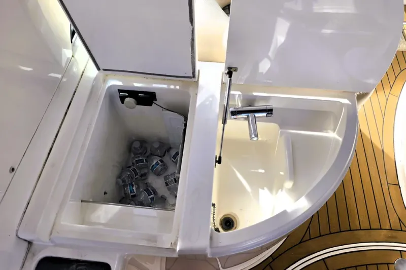 Slide: The Image of Fairline Targa 43 1999 - 31