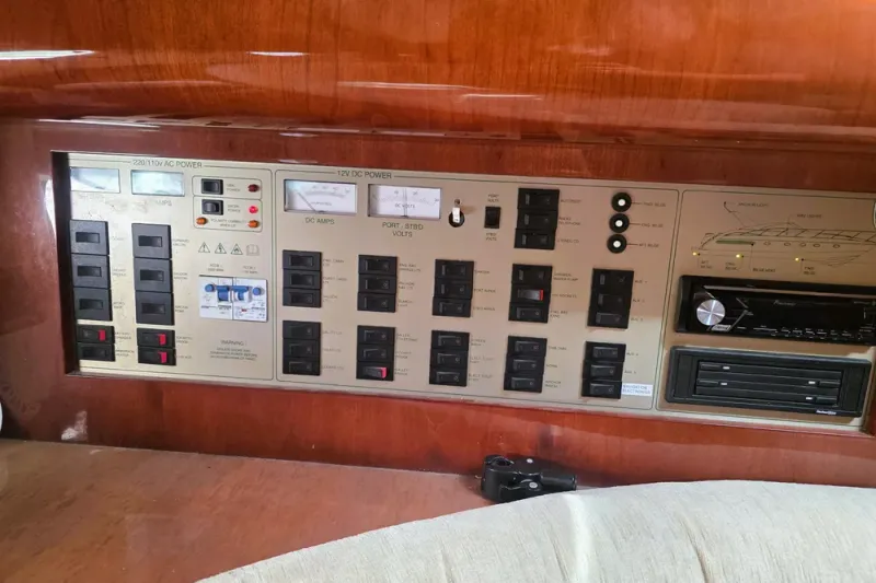 Slide: The Image of Fairline Targa 43 1999 - 18