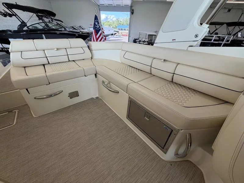 Slide: The Image of Chris Craft Launch 28 GT 2025 - 12
