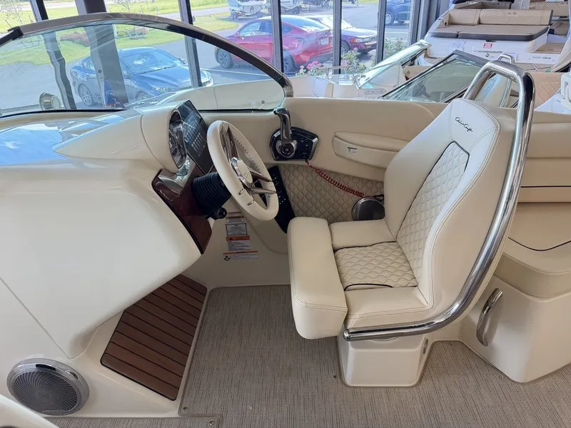Slide: The Image of Chris Craft Launch 28 GT 2025 - 19