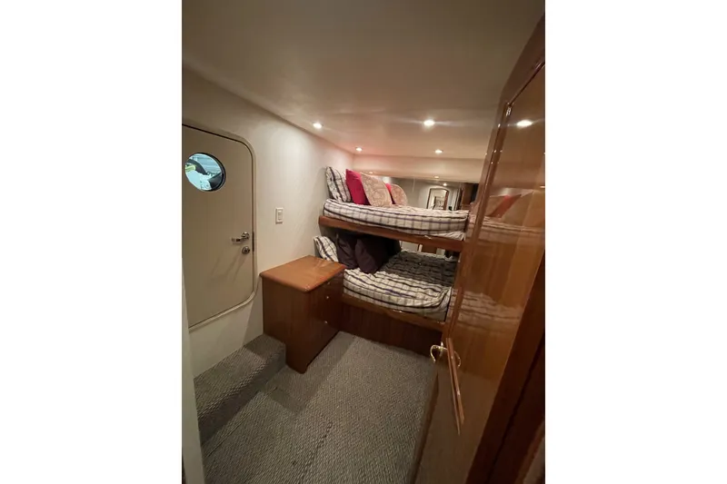 Slide: The Image of Viking 74 Enclosed Bridge 2006 - 36