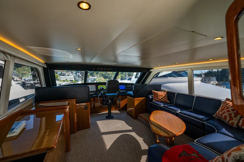 Slide: The Image of Viking 74 Enclosed Bridge 2006 - 15