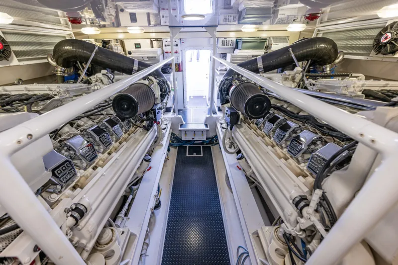 Slide: The Image of Viking 74 Enclosed Bridge 2006 - 46