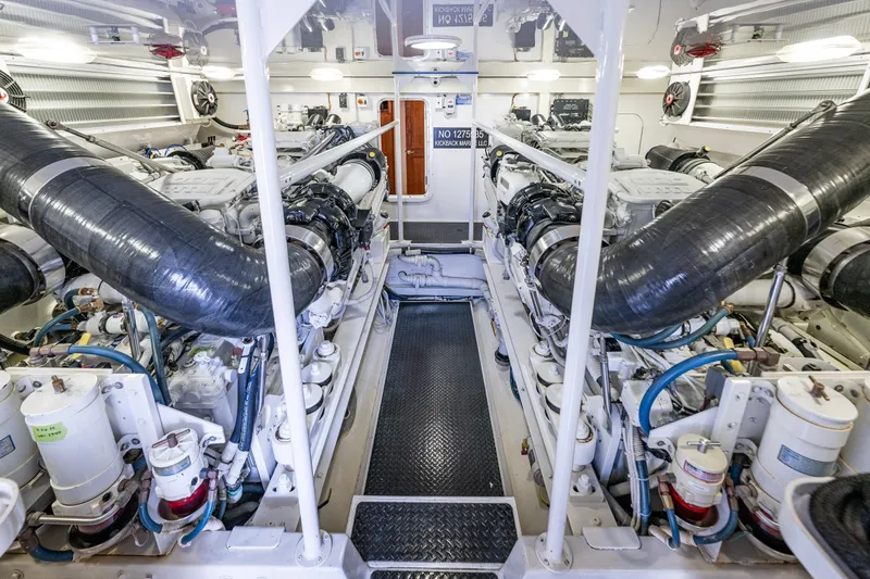 Slide: The Image of Viking 74 Enclosed Bridge 2006 - 40