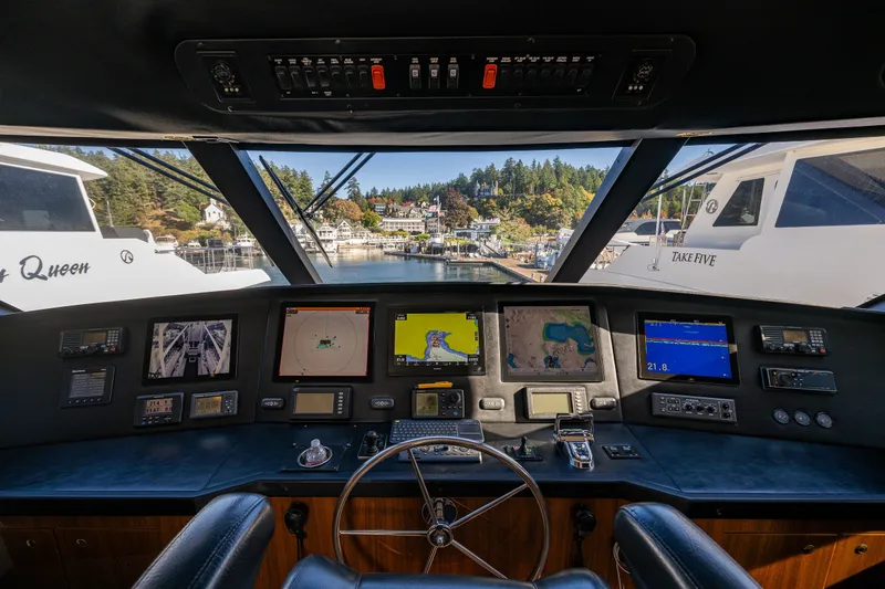 Slide: The Image of Viking 74 Enclosed Bridge 2006 - 16