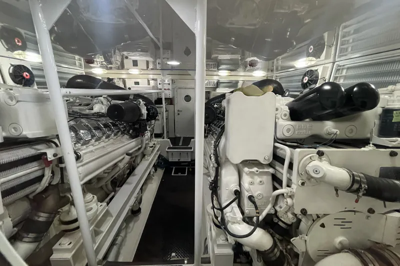 Slide: The Image of Viking 74 Enclosed Bridge 2006 - 41