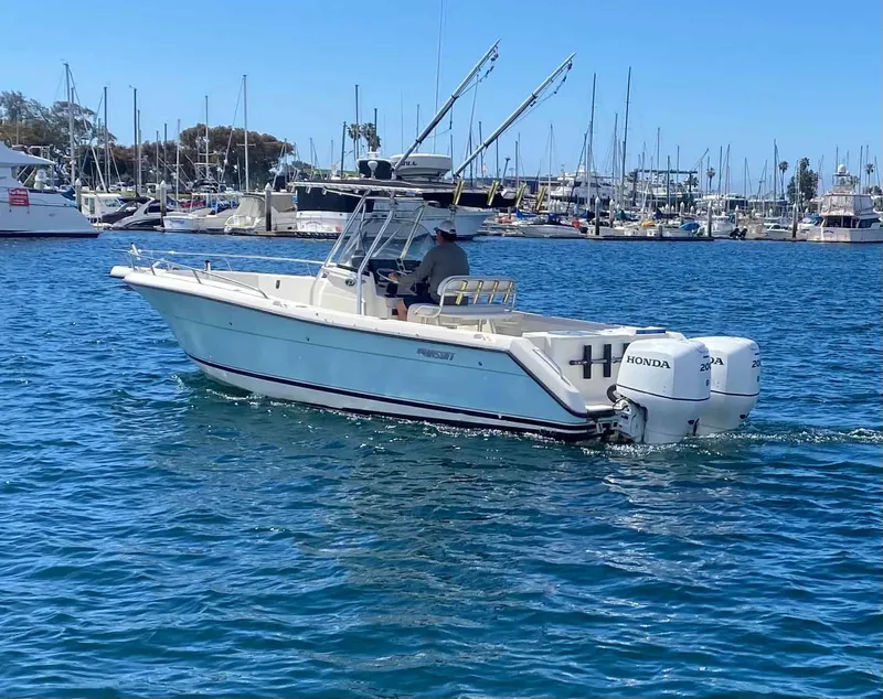 Slide: The Image of Pursuit 2670 Center Console 2005 - 4