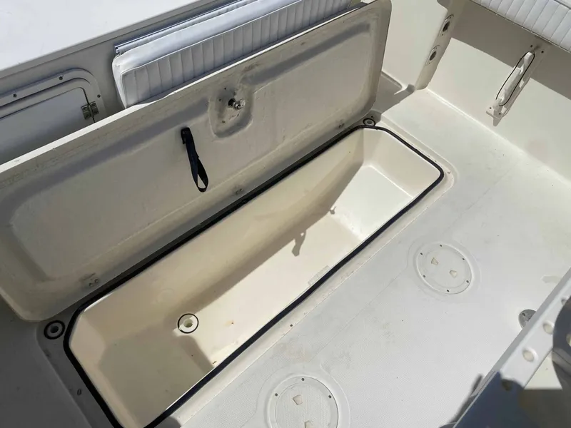 Slide: The Image of Pursuit 2670 Center Console 2005 - 15