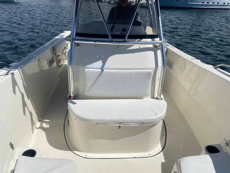 Slide: The Image of Pursuit 2670 Center Console 2005 - 24