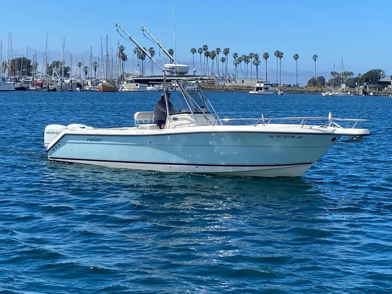 Slide: The Image of Pursuit 2670 Center Console 2005 - 1