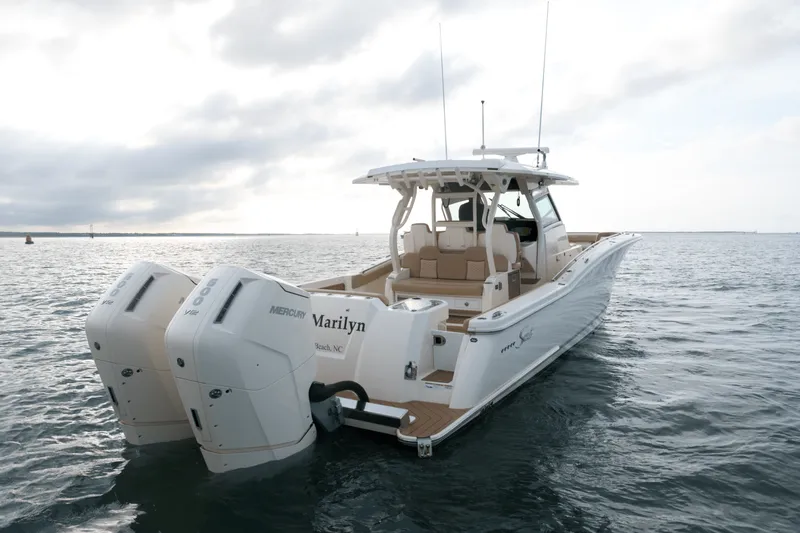 Slide: The Image of Scout 400 LXF 2023 - 5