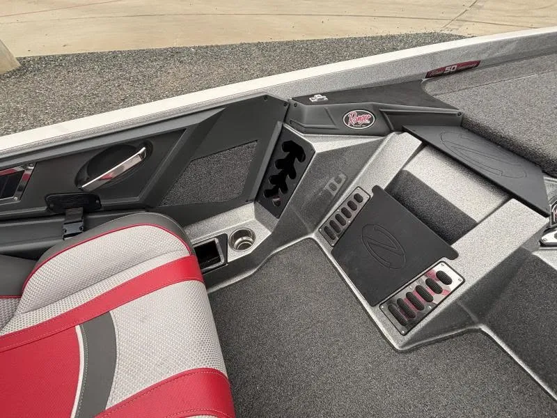 Slide: The Image of Ranger Z520L 2018 - 9
