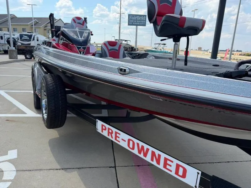 Slide: The Image of Ranger Z520L 2018 - 9