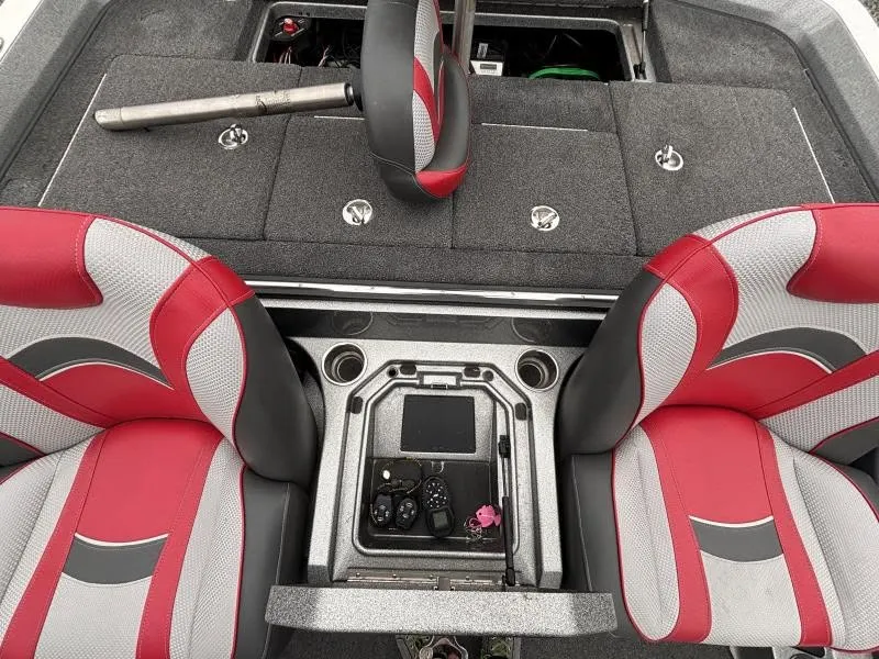 Slide: The Image of Ranger Z520L 2018 - 14