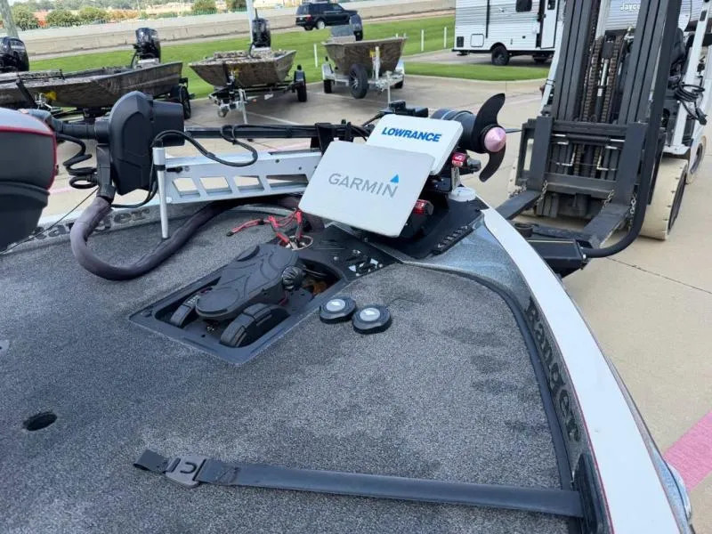 Slide: The Image of Ranger Z520L 2018 - 13