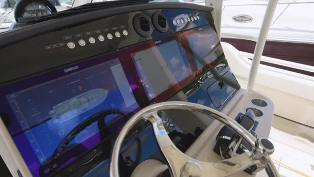 Slide: The Image of Boston Whaler 420 Outrage 2026 - 15