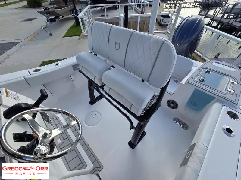 Slide: The Image of Sea Fox 228 COMMANDER 2026 - 14