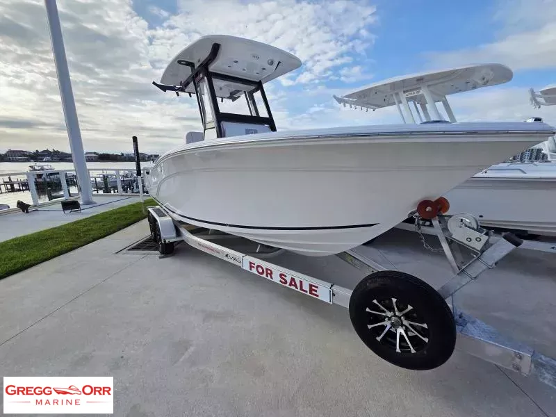 Slide: The Image of Sea Fox 228 COMMANDER 2026 - 4