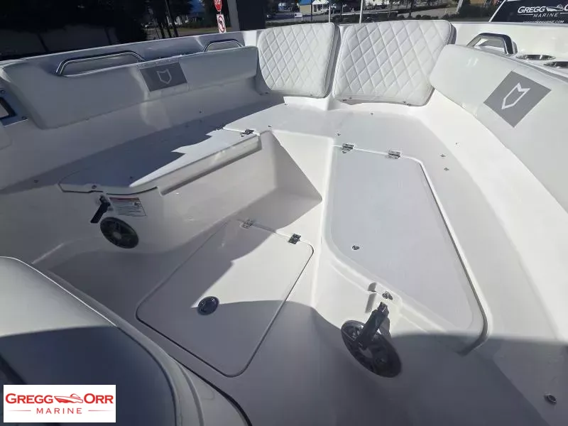 Slide: The Image of Sea Fox 228 COMMANDER 2026 - 23