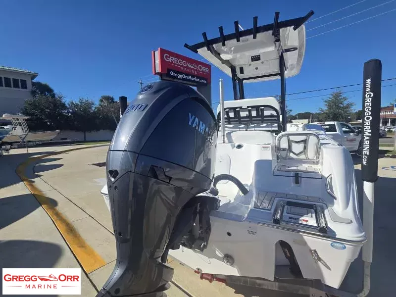 Slide: The Image of Sea Fox 228 COMMANDER 2026 - 10