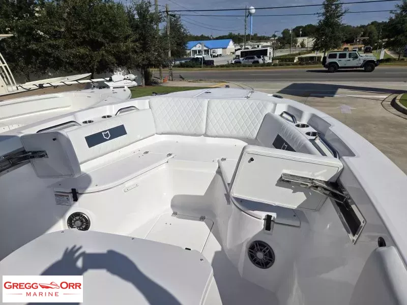 Slide: The Image of Sea Fox 268 COMMANDER 2026 - 15