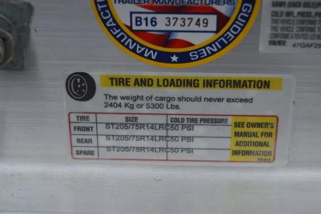 Slide: The Image of Venture Trailers Aluminum Tandem Axle Commander Series COM-5300 2024 - 14