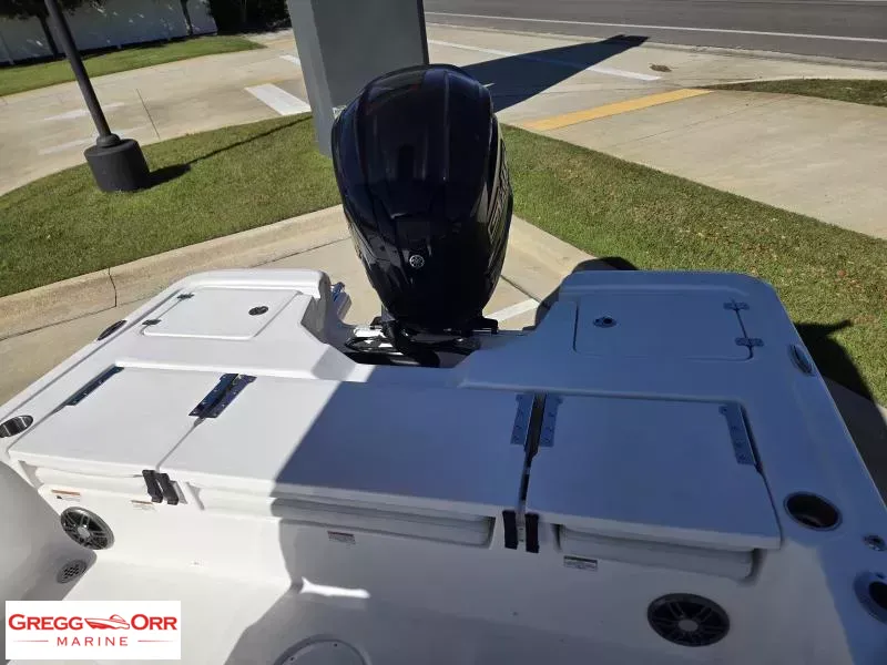 Slide: The Image of Sea Fox 251 BAY FOX 2026 - 7