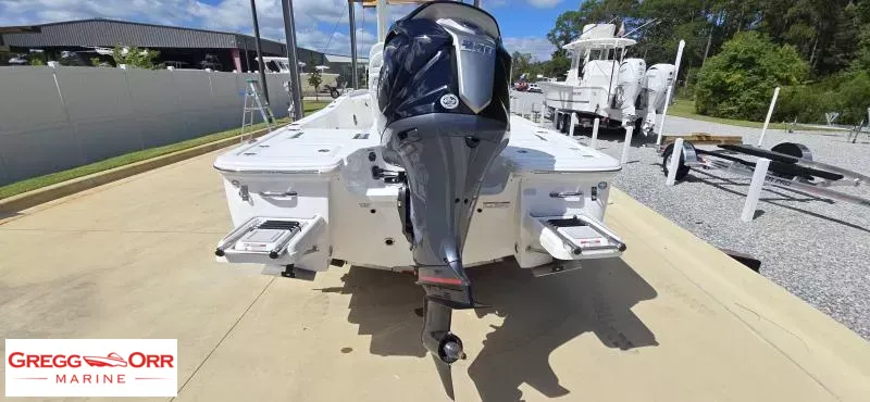 Slide: The Image of Sea Fox 251 BAY FOX 2026 - 4