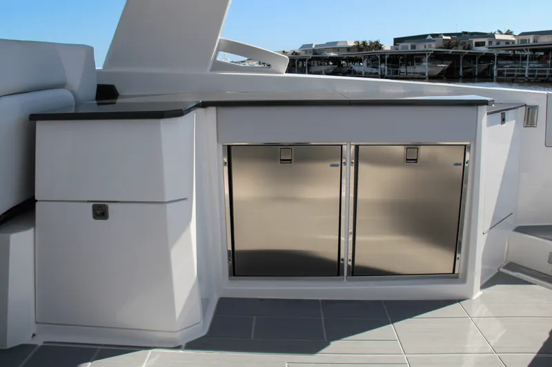 Slide: The Image of Aviara AV36 Outboard 2023 - 22