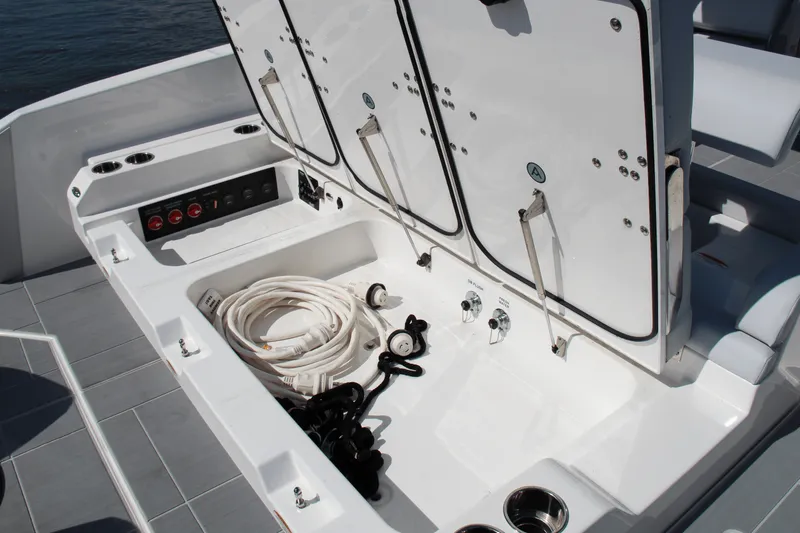 Slide: The Image of Aviara AV36 Outboard 2023 - 32