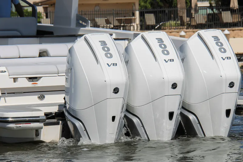 Slide: The Image of Aviara AV36 Outboard 2023 - 36