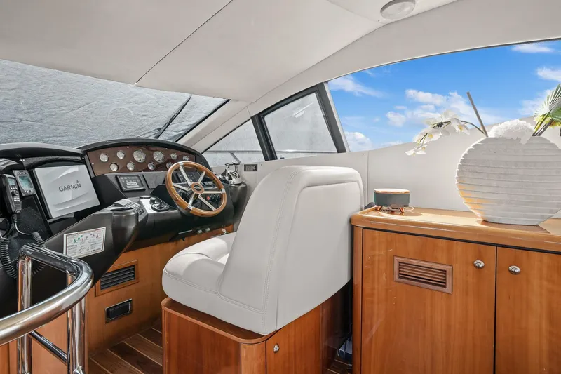 Slide: The Image of Sunseeker Manhattan 50 2006 - 18