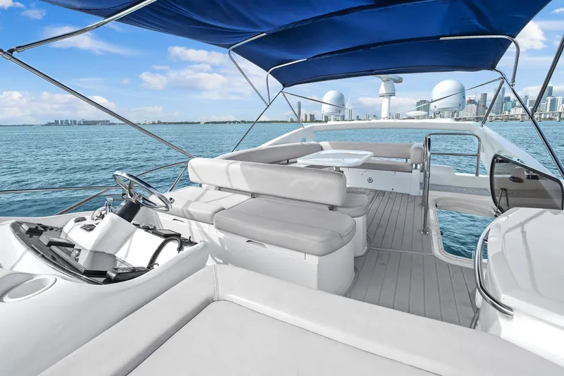 Slide: The Image of Sunseeker Manhattan 50 2006 - 25