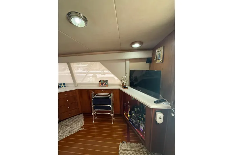 Slide: The Image of Bertram 43 Convertible 1989 - 31