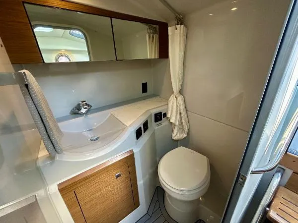 Slide: The Image of Cruisers 338 Outboard 2021 - 56