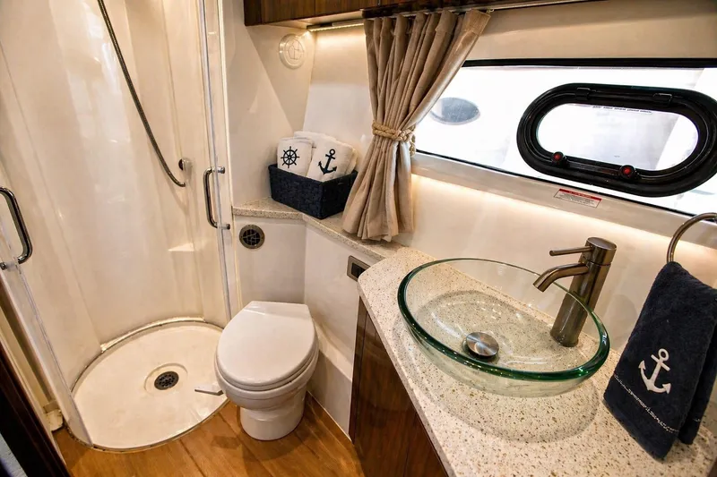 Slide: The Image of Sea Ray Sundancer 400 2016 - 13