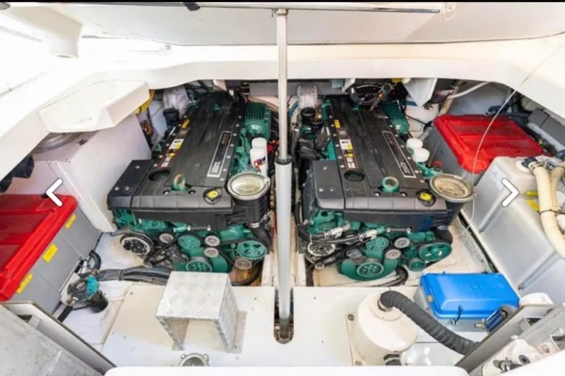 Slide: The Image of Azimut Atlantis 40 2011 - 6