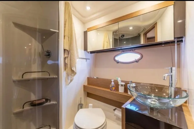 Slide: The Image of Azimut Atlantis 40 2011 - 10