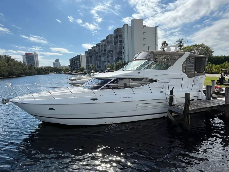 Slide: The Image of Cruisers 4450 Express Motoryacht 2001 - 20