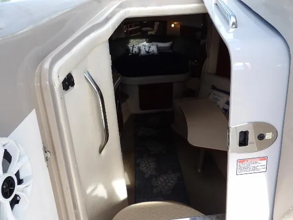 Slide: The Image of Sea Ray Sundancer 320 2004 - 33