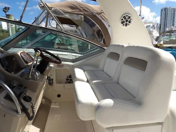 Slide: The Image of Sea Ray Sundancer 320 2004 - 16