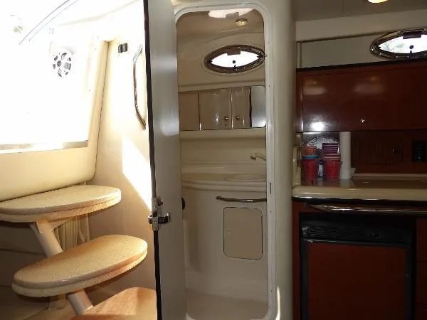 Slide: The Image of Sea Ray Sundancer 320 2004 - 50
