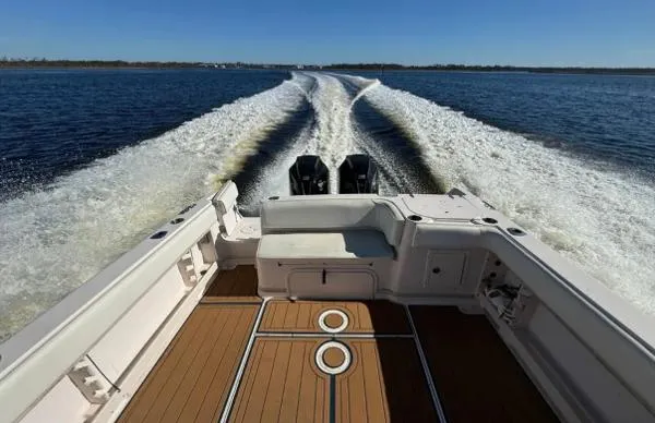 Slide: The Image of Grady-White Marlin 300 2003 - 29