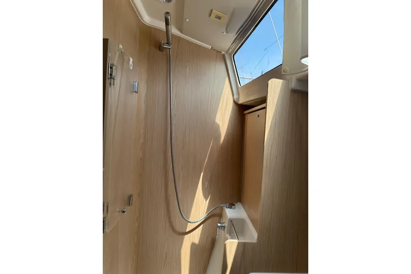 Slide: The Image of Beneteau Oceanis 41.1 2020 - 20