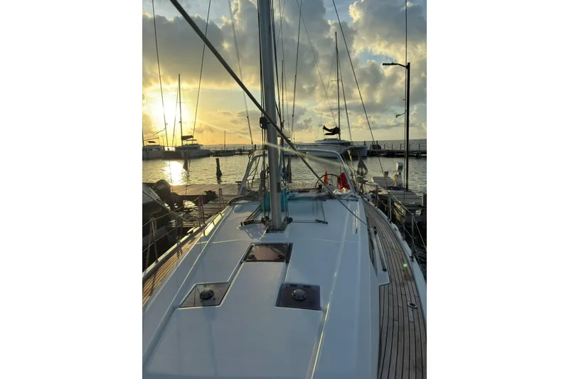 Slide: The Image of Beneteau Oceanis 41.1 2020 - 7